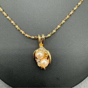 AVON Gold Plated Faux Pearl and Rhinestone Pendant Necklace